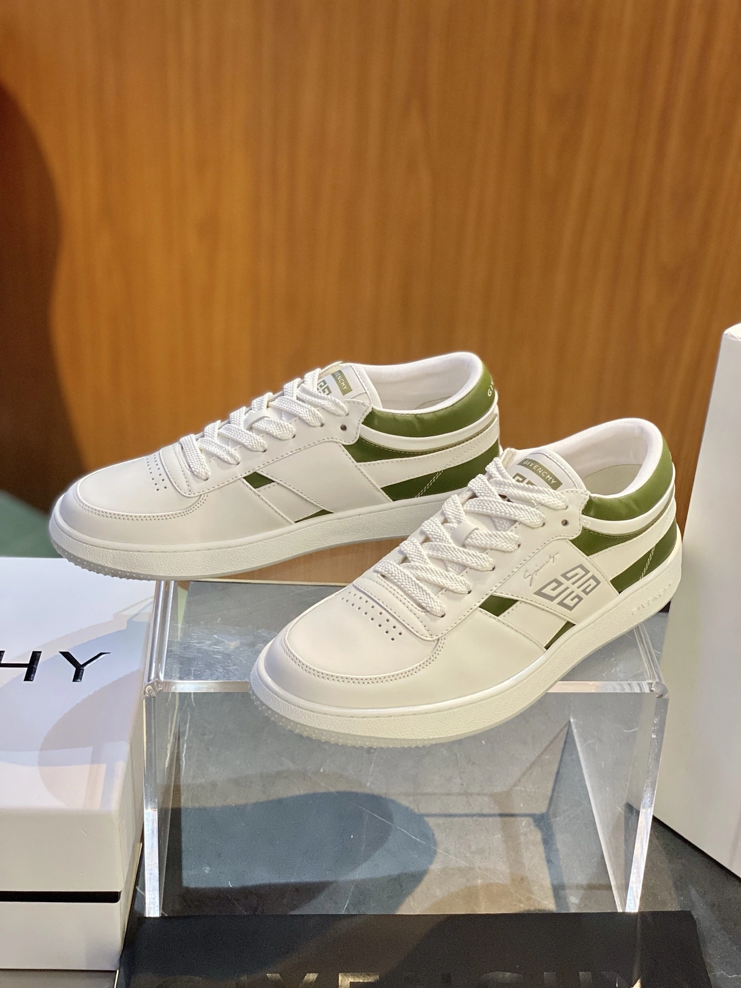G*ivenchy Top Sneaker Low RR 20250416- Sleek 7447