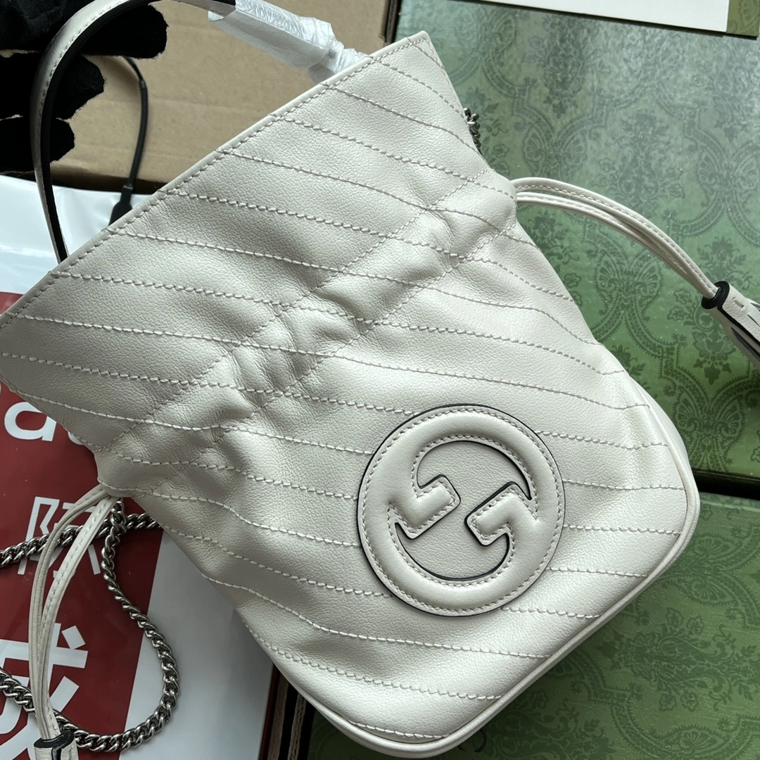 Versatile G*ucci Crossbody bag Top Quality HT 20231012-29 19*15*8 cm 7908
