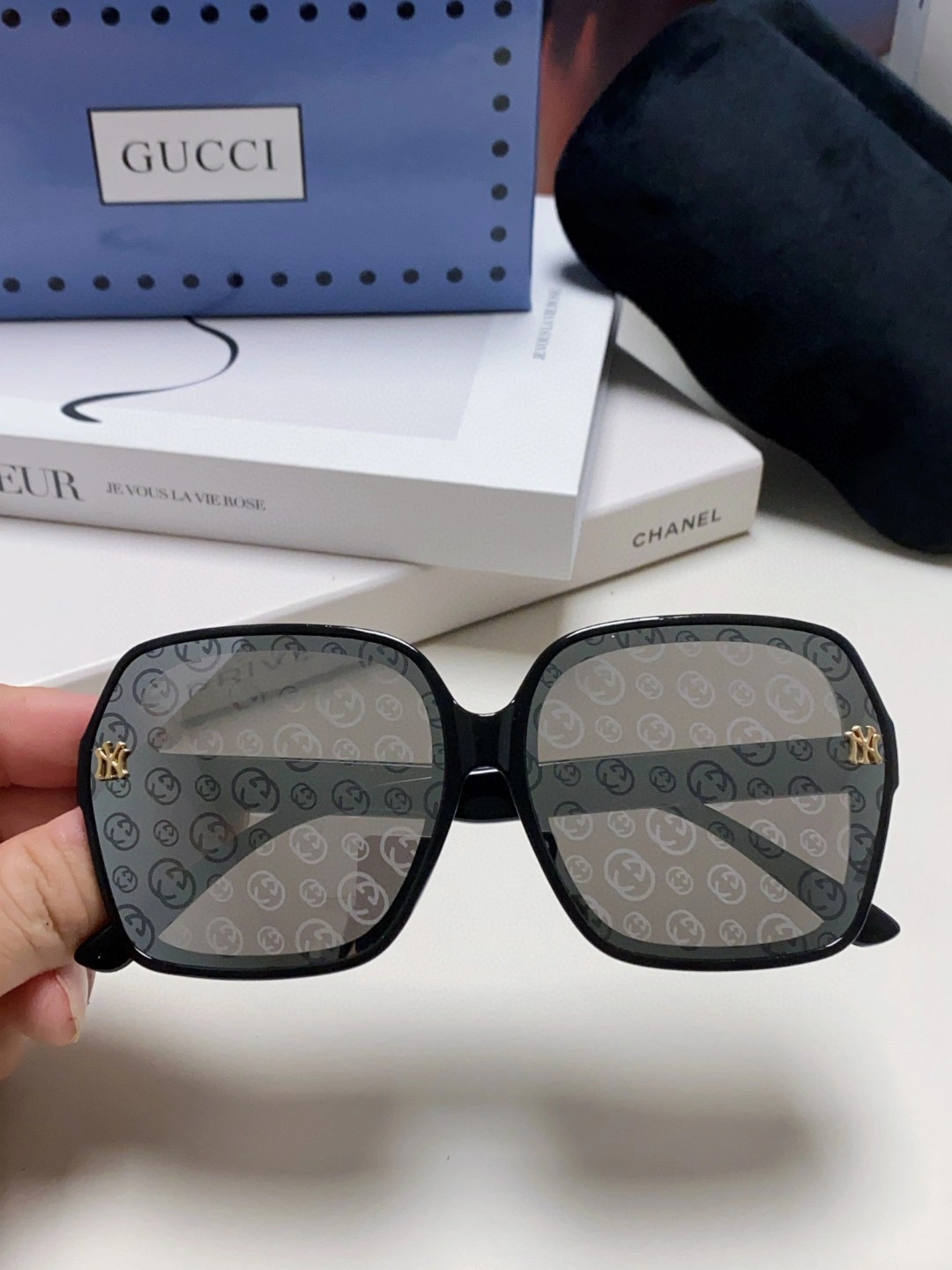 Soft G*ucci Glasses Top XX 20250402- 16559