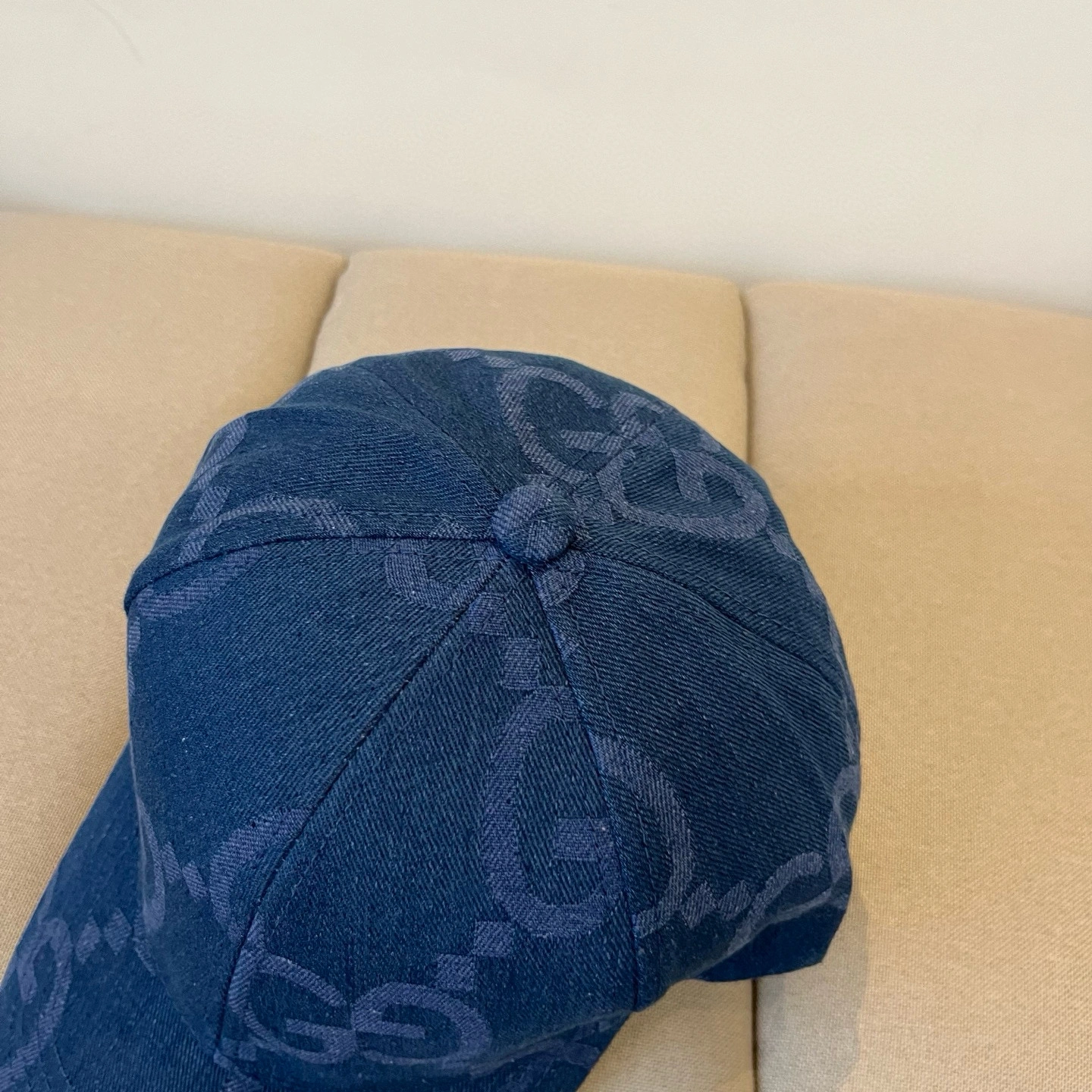 SmoothTexture G*ucci Hats Top XX250410- 17404