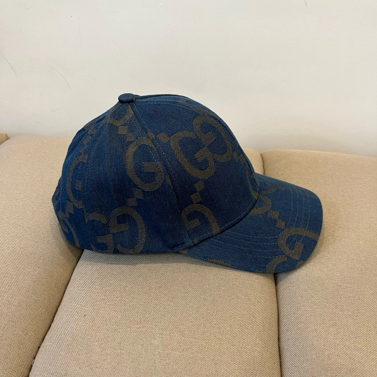 SmoothTexture G*ucci Hats Top XX250410- 17404