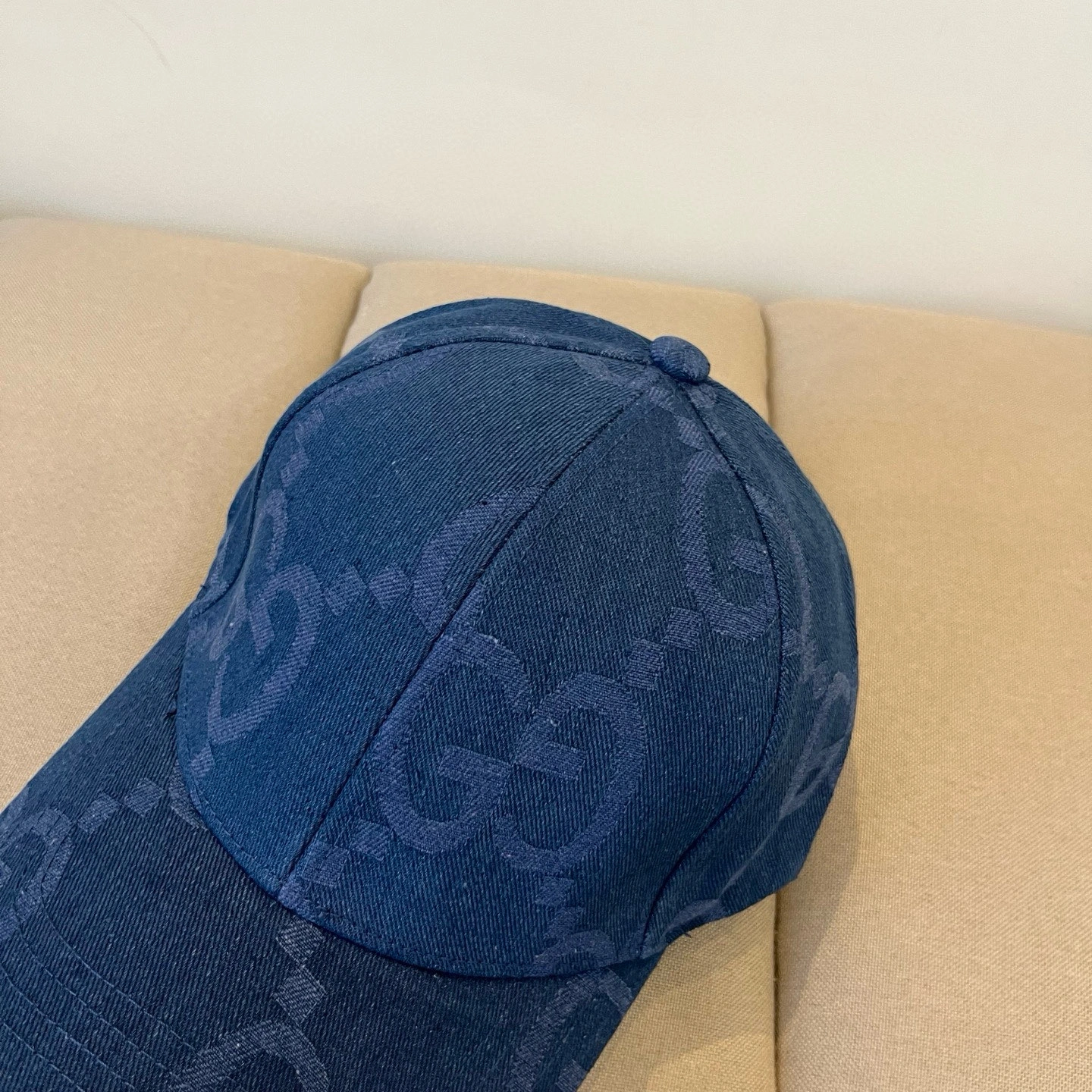 SmoothTexture G*ucci Hats Top XX250410- 17404