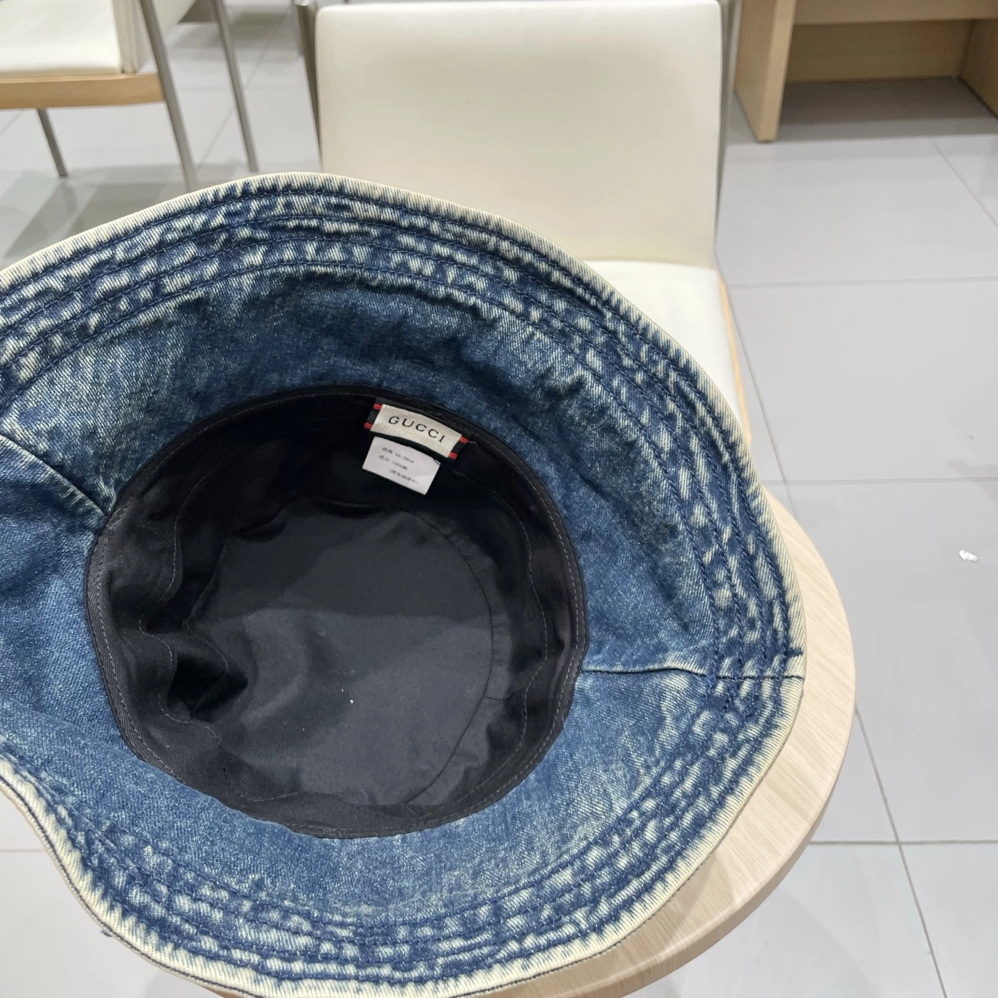 TravelReady G*ucci Hats Top XX250411- 17361