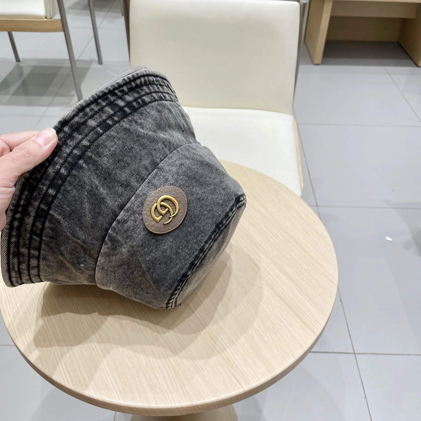 TravelReady G*ucci Hats Top XX250411- 17361