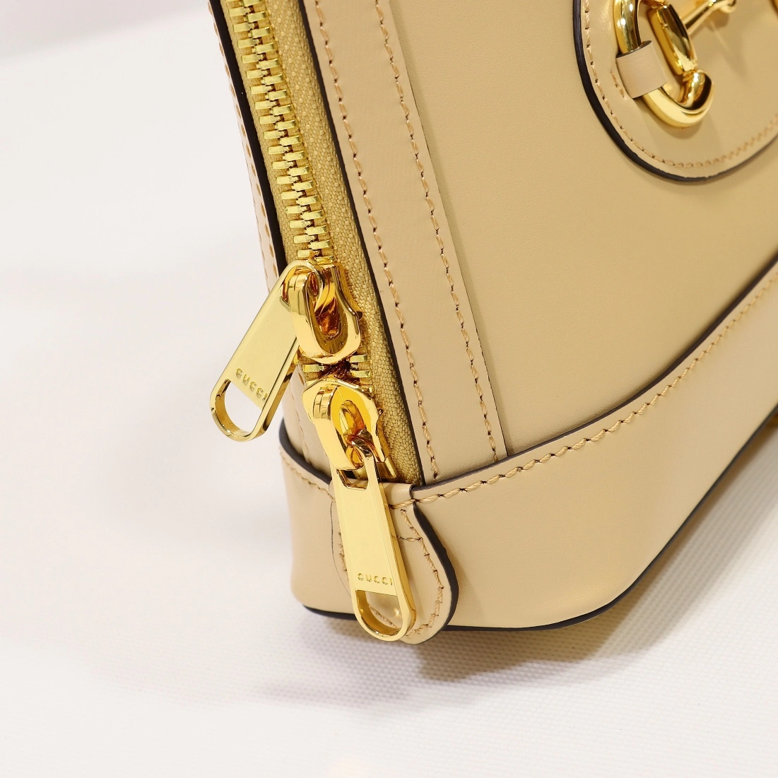 Fashionable G*ucci Top Bag 20*19.5*7.5cm 8038