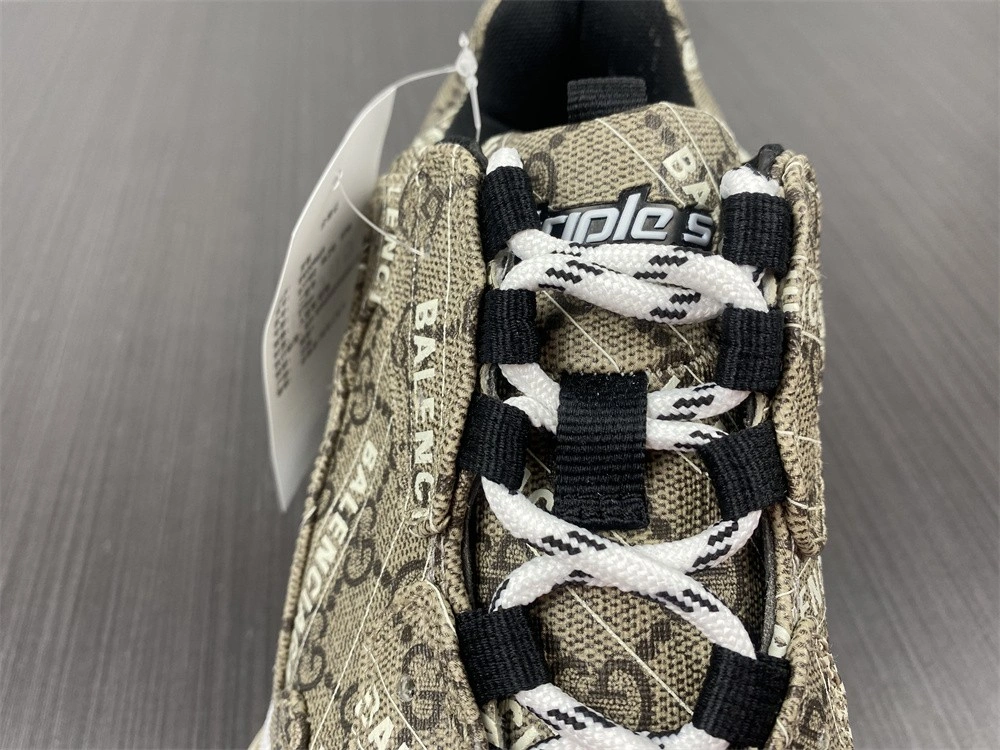 Original G*ucci x B*alenciaga The Hacker Project Triple S Beige 681066ULZ10 3470