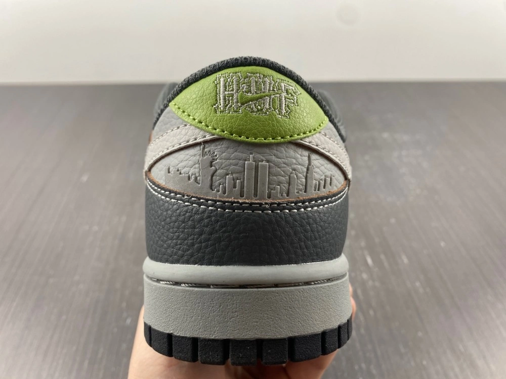 HUF X SB Dunk Low Friends and Family FD8775- NewStyle 327
