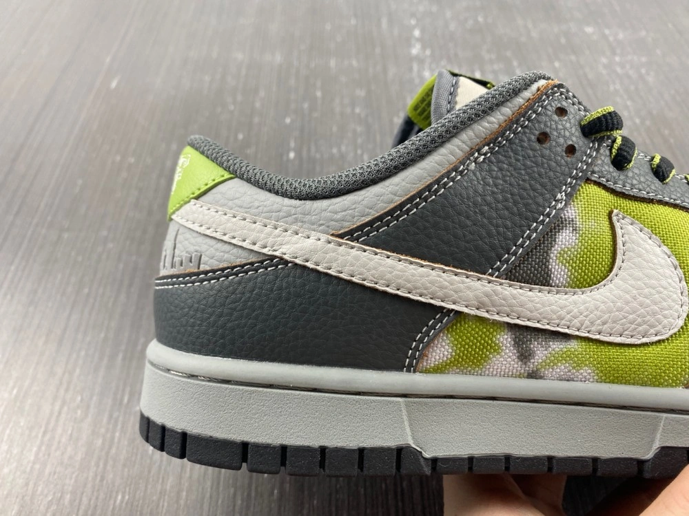 HUF X SB Dunk Low Friends and Family FD8775- NewStyle 327