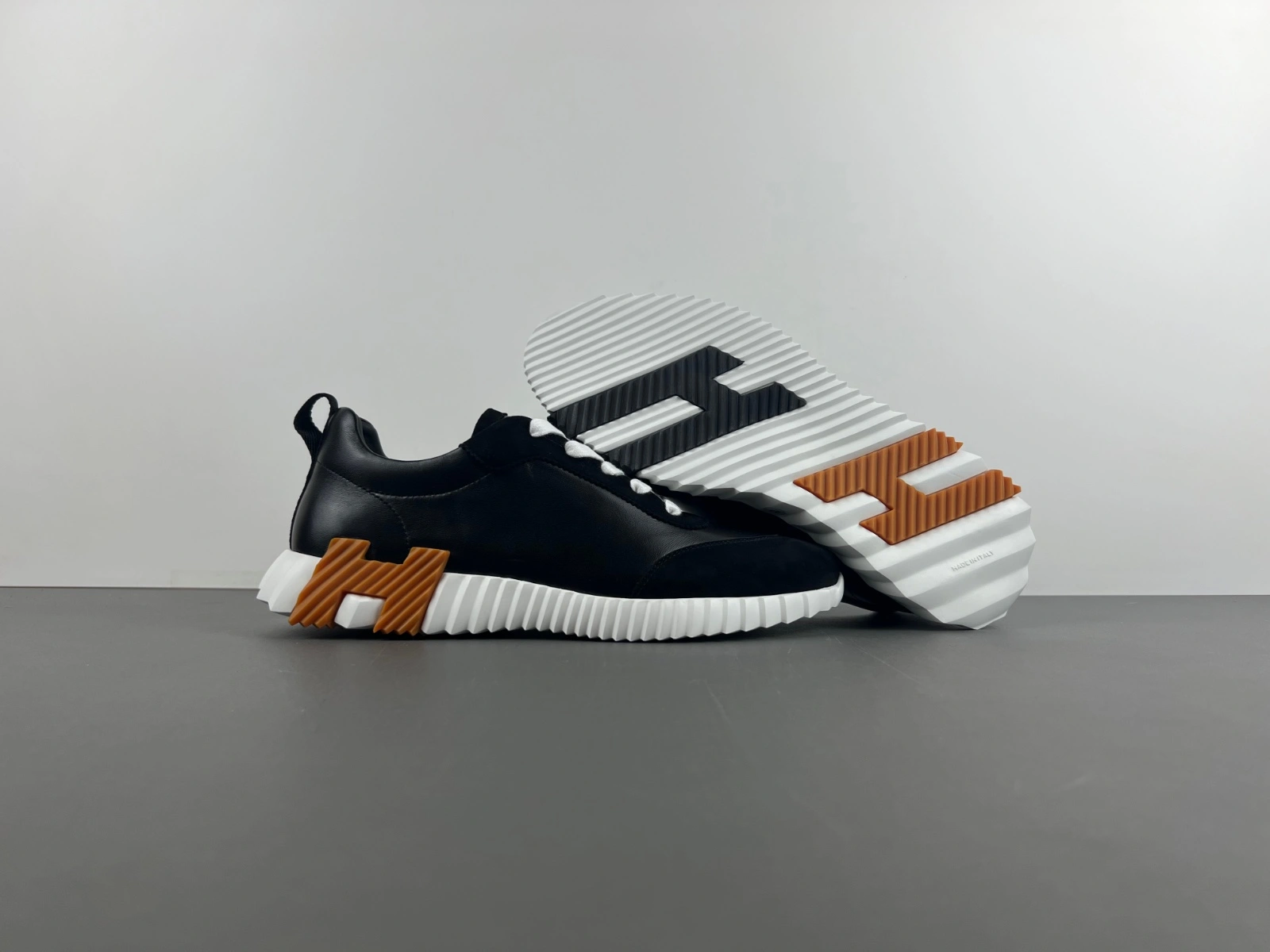 SportInspired H*ermes Top Sneaker Low MK20241010- 6818