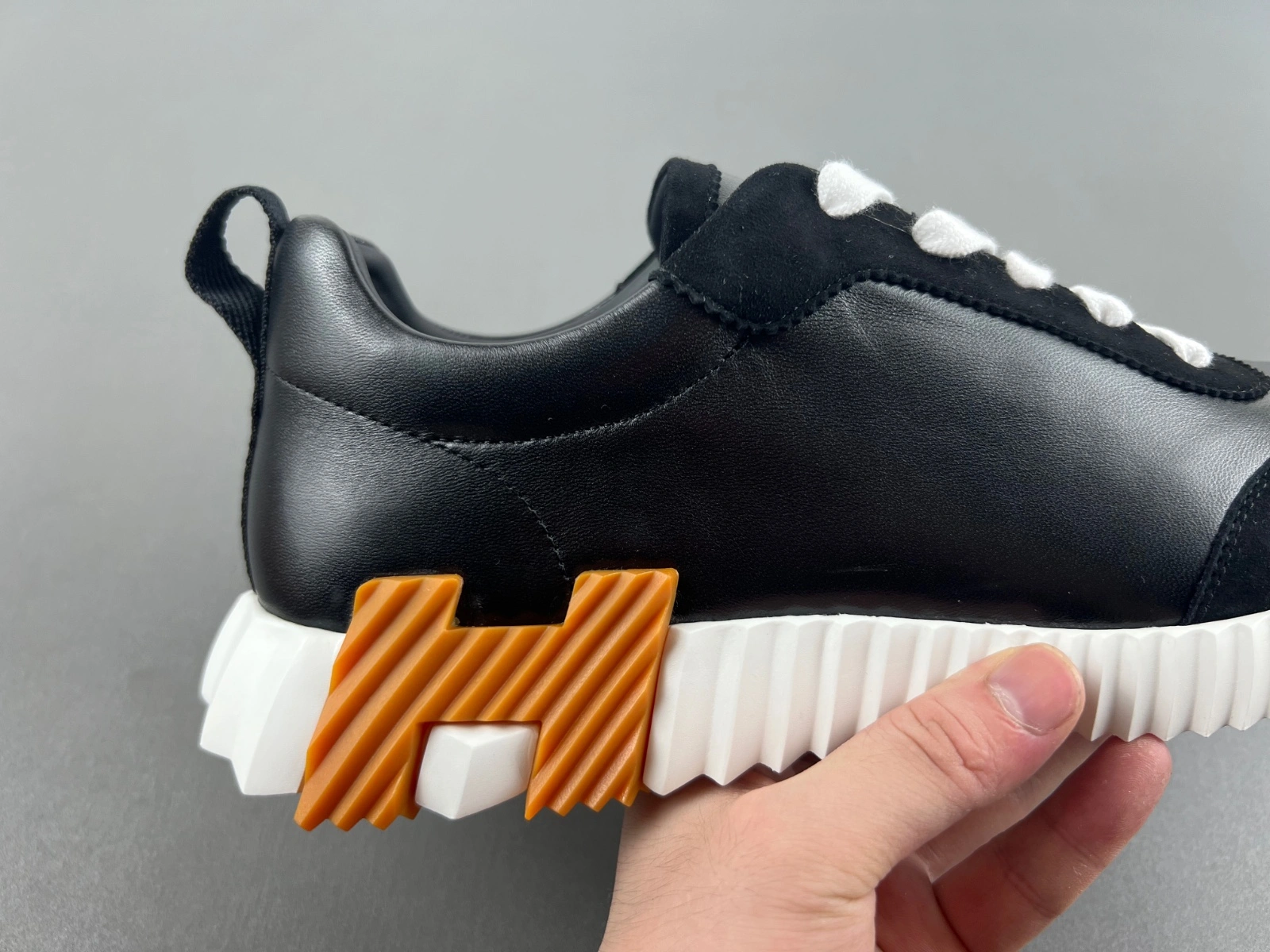 SportInspired H*ermes Top Sneaker Low MK20241010- 6818