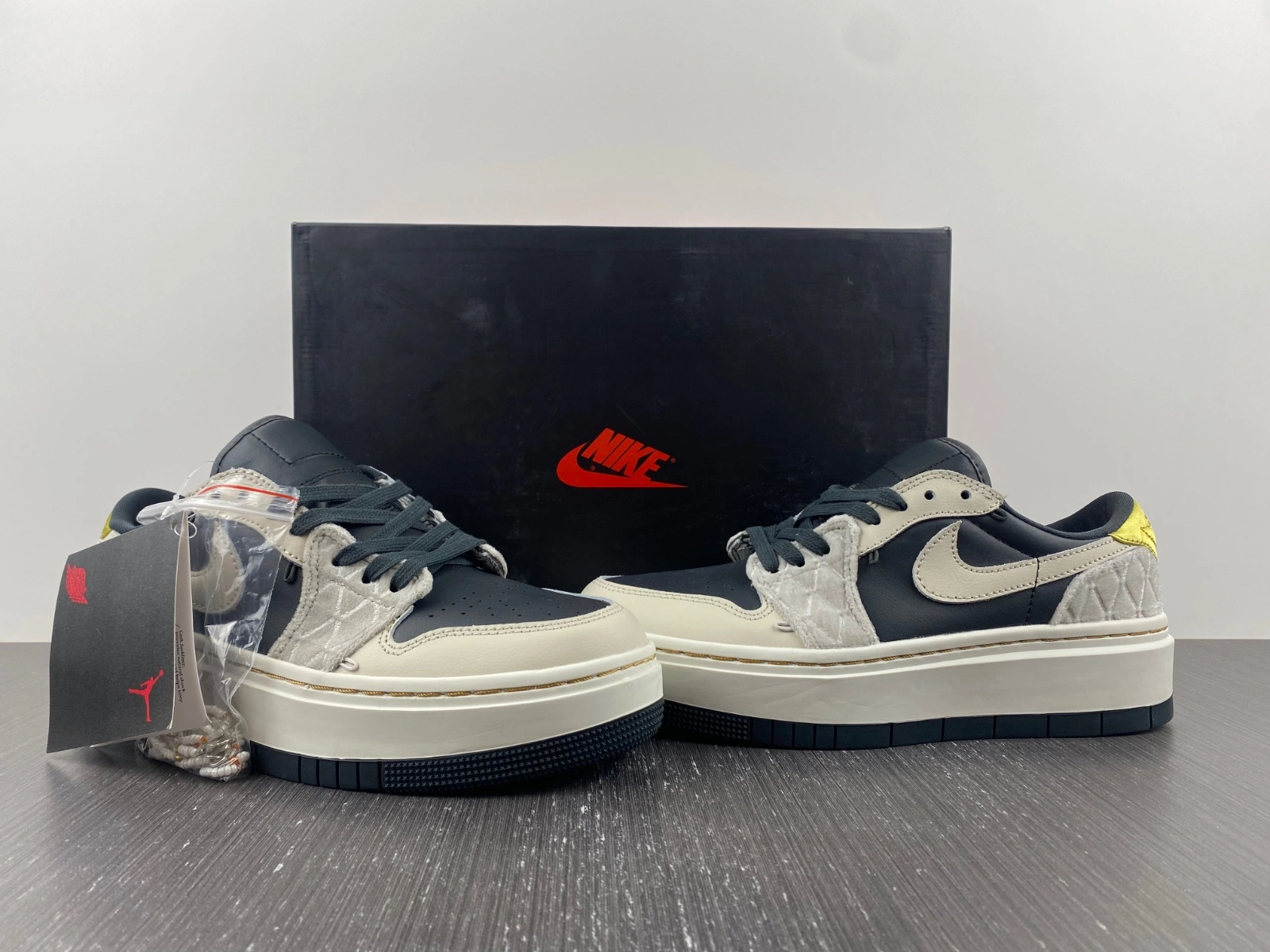 Jordan 1 Elevate Low SE Anthracite Light Bone DV1494- Thermal 1621