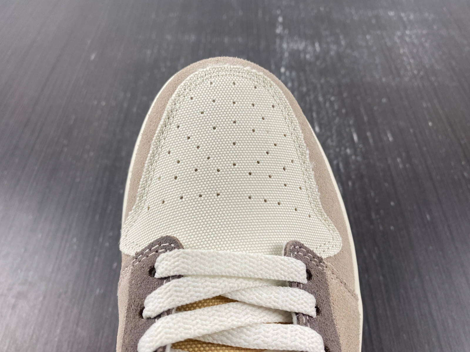 Jordan 1 Low SE Craft Taupe Haze DN1635- MoistureWicking 1575