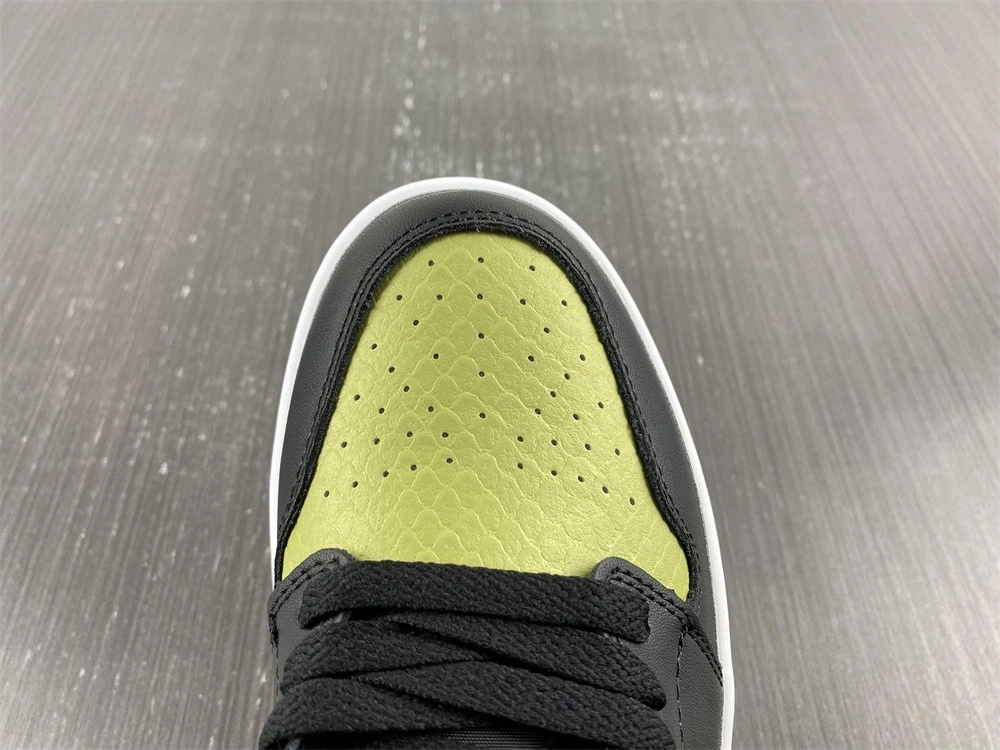 Supportive Jordan 1 Low Snakeskin Vivid Green DX4446 1655