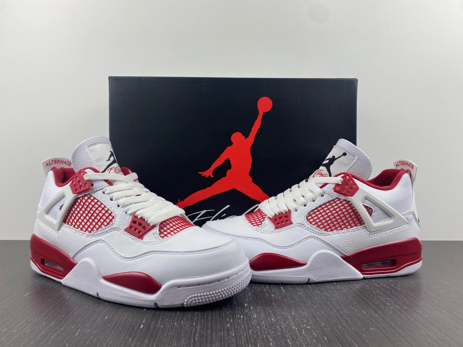 Lightweight Jordan 4 Retro Alternate 89 308497- 1977