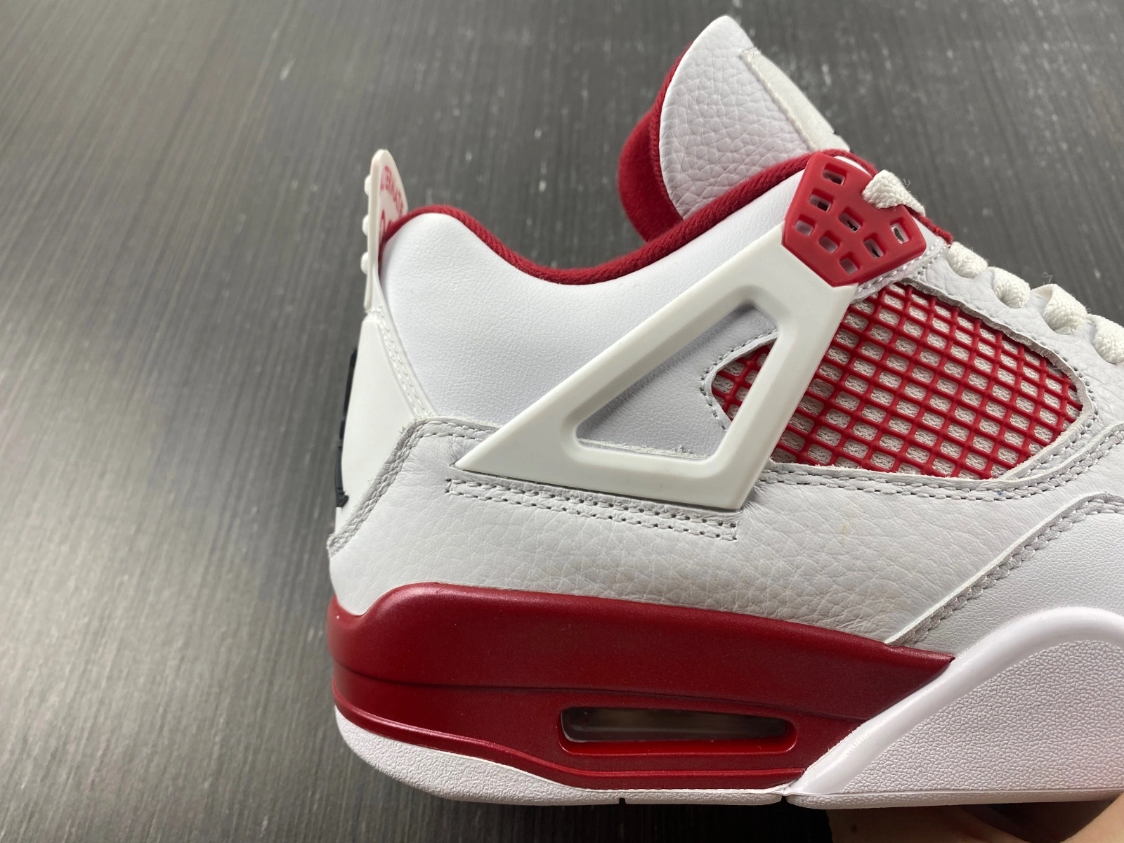 Lightweight Jordan 4 Retro Alternate 89 308497- 1977