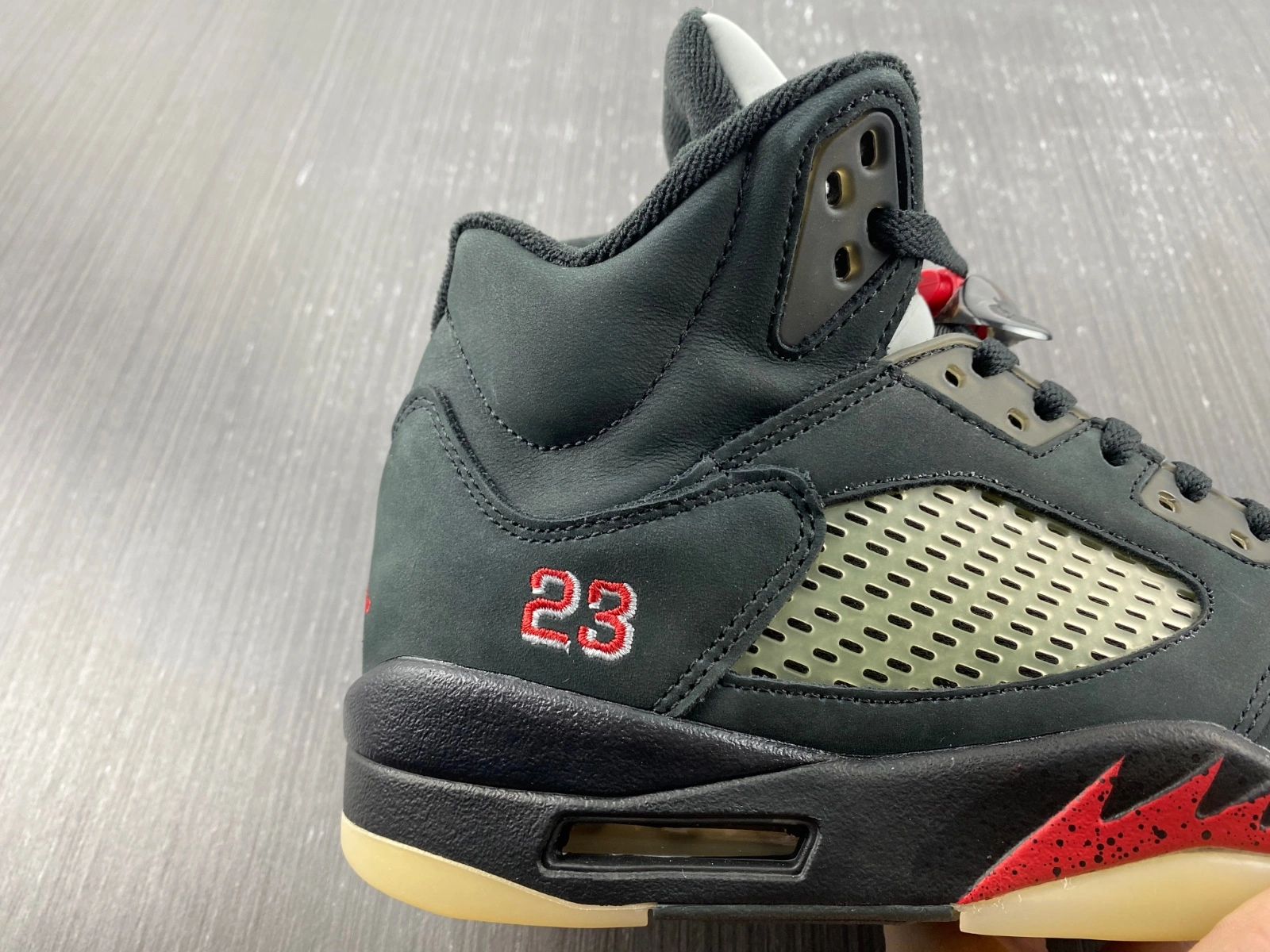 Neat Jordan 5 Retro Gore-Tex Off-Noir DR0092- 2072