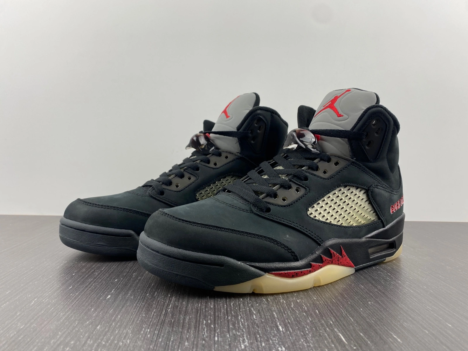 Neat Jordan 5 Retro Gore-Tex Off-Noir DR0092- 2072