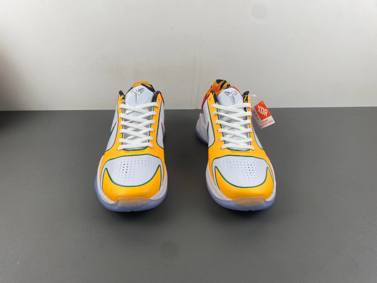 Durable KOBE 5 PROTRO CD4991- 1042