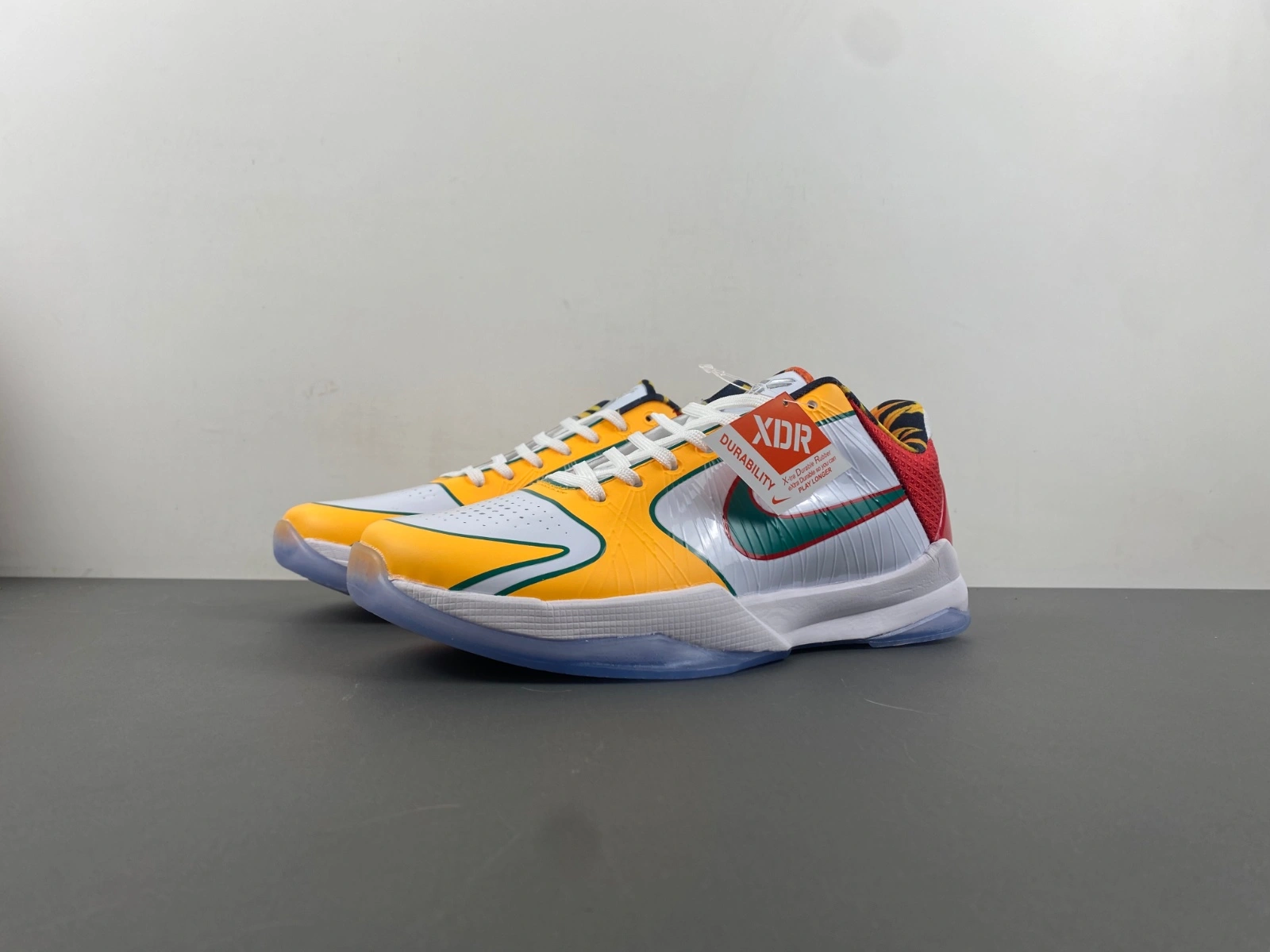 Durable KOBE 5 PROTRO CD4991- 1042