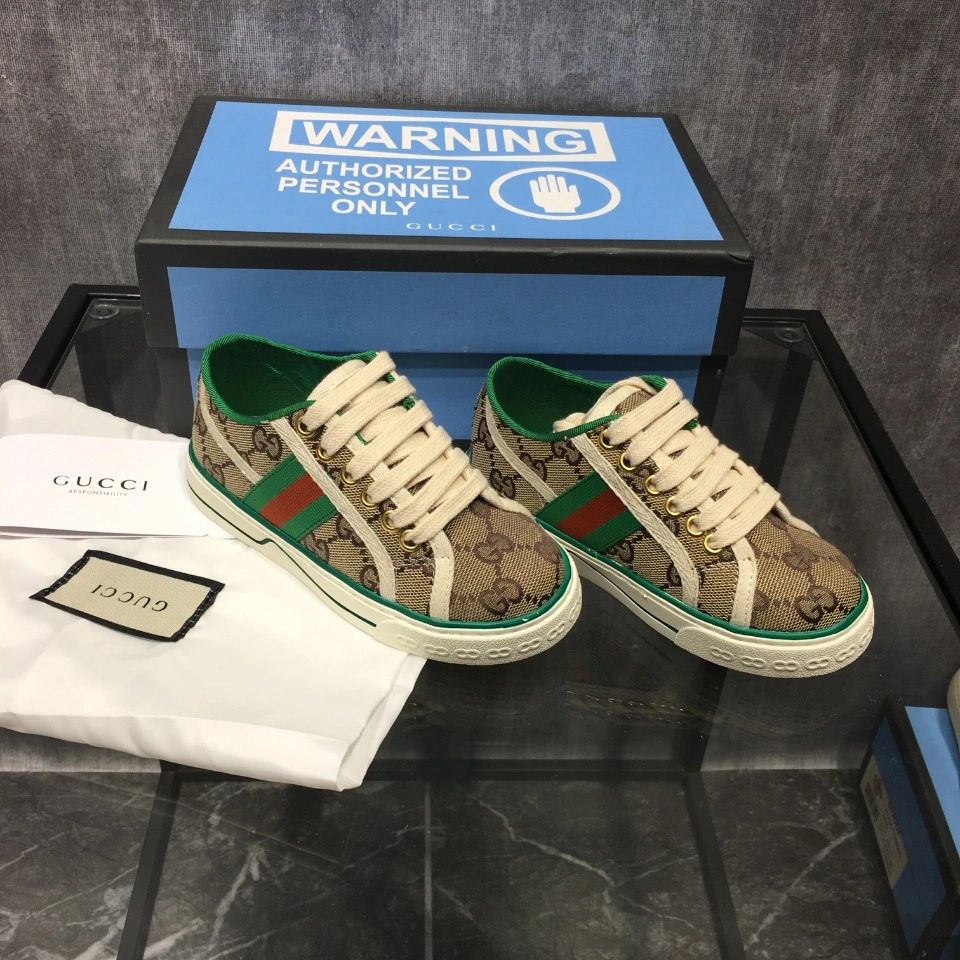 Kids Top Sneakers WrinkleFree 17214