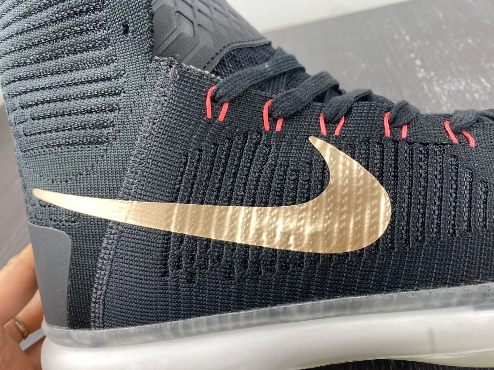 Kobe 10 Elite Rose Gold Black White Hot Lava Metal Red Bronze 718763- Attractive 1116