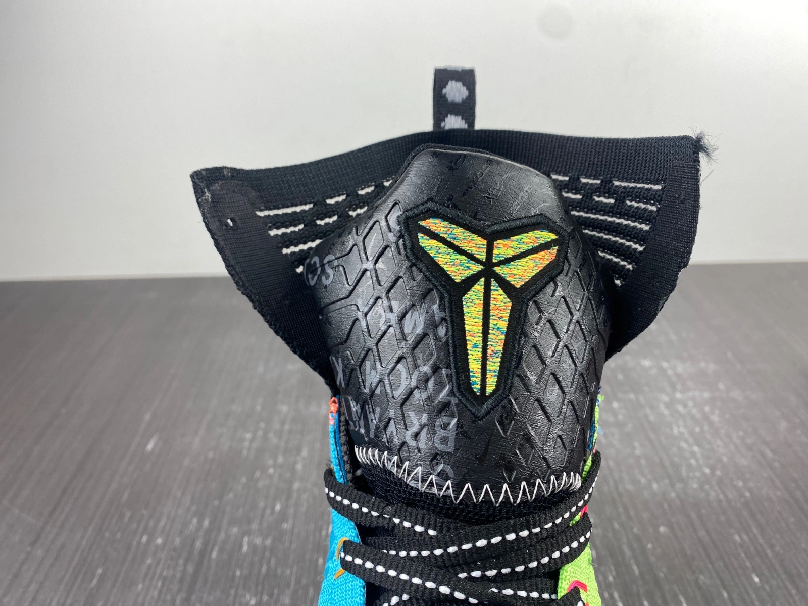 SmoothTexture Kobe 10 Elite What The 815810- 1118