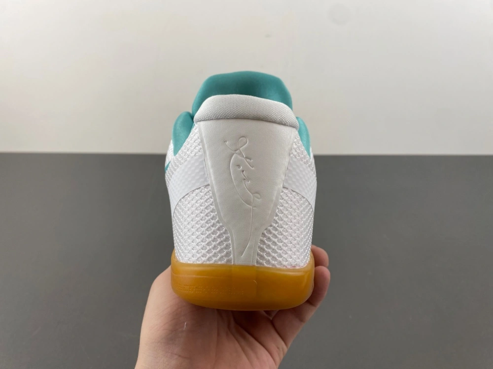 Kobe 11 EM Low Summer Pack 836183- Trendy 978