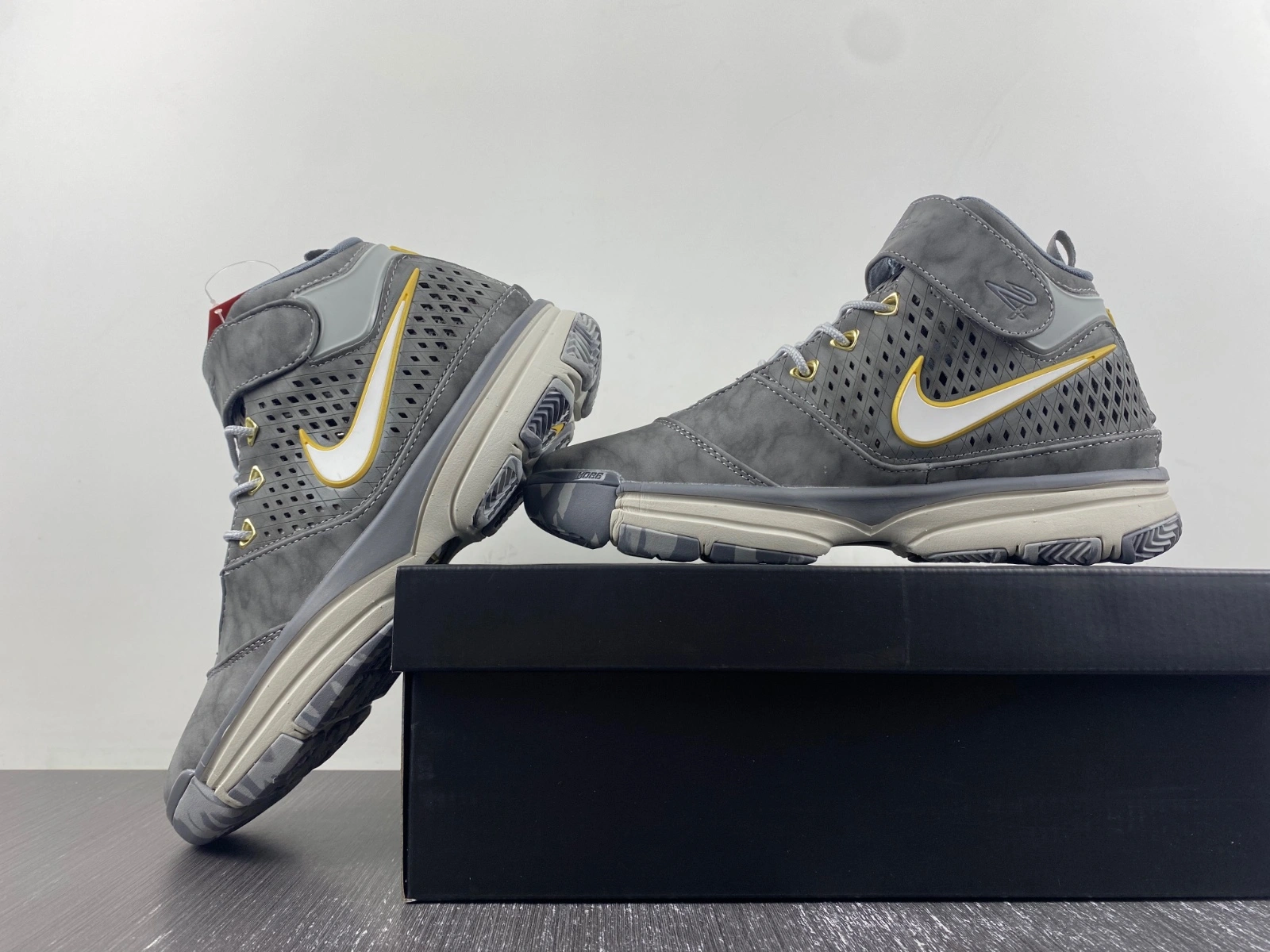 DailyWear Kobe 2 Prelude (4 50+ Points) 640222- 1082