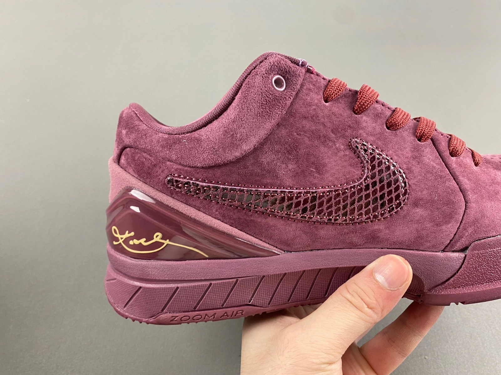 Kobe 4 Protro Bordeaux FQ3544- DailyWear 1005
