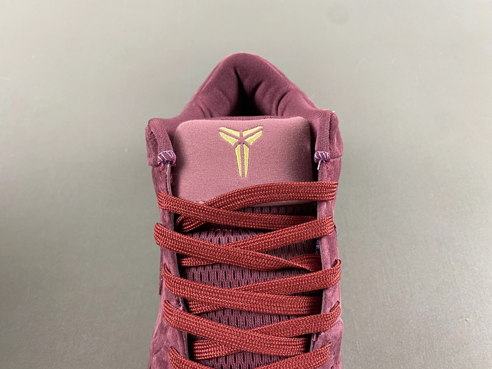 Kobe 4 Protro Bordeaux FQ3544- DailyWear 1005