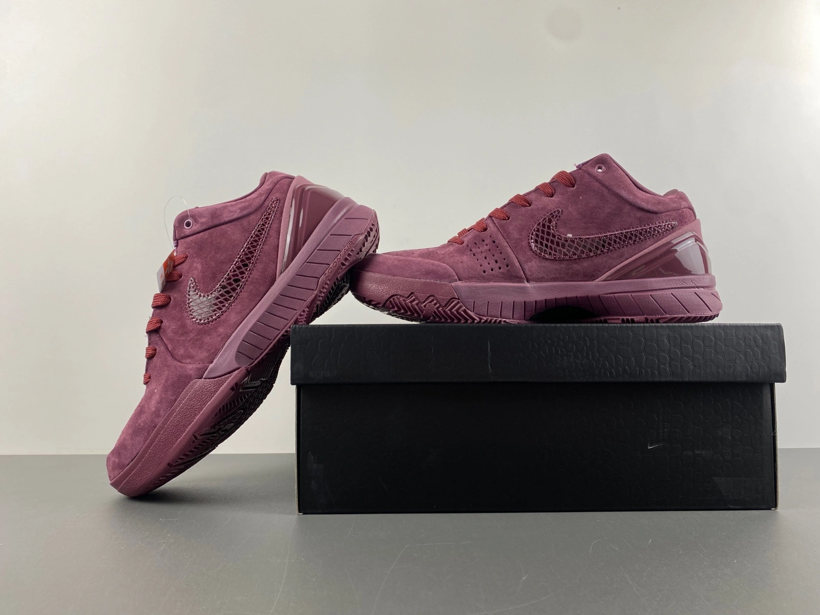 Kobe 4 Protro Bordeaux FQ3544- DailyWear 1005