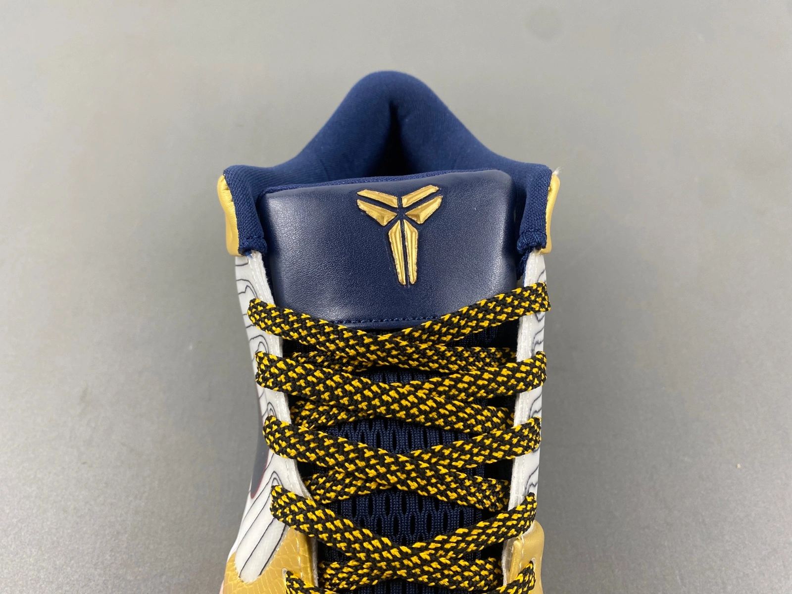 Kobe 4 Protro Gold CQ3869- Resilient 1044