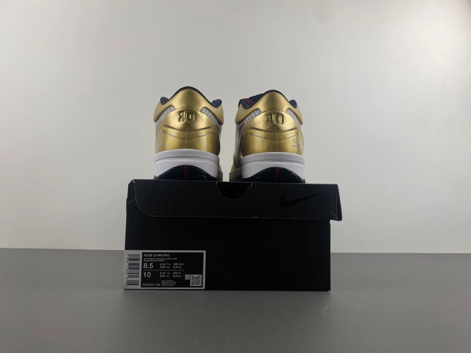 Versatile Kobe 4 Protro Gold Medal FQ3544- 1013
