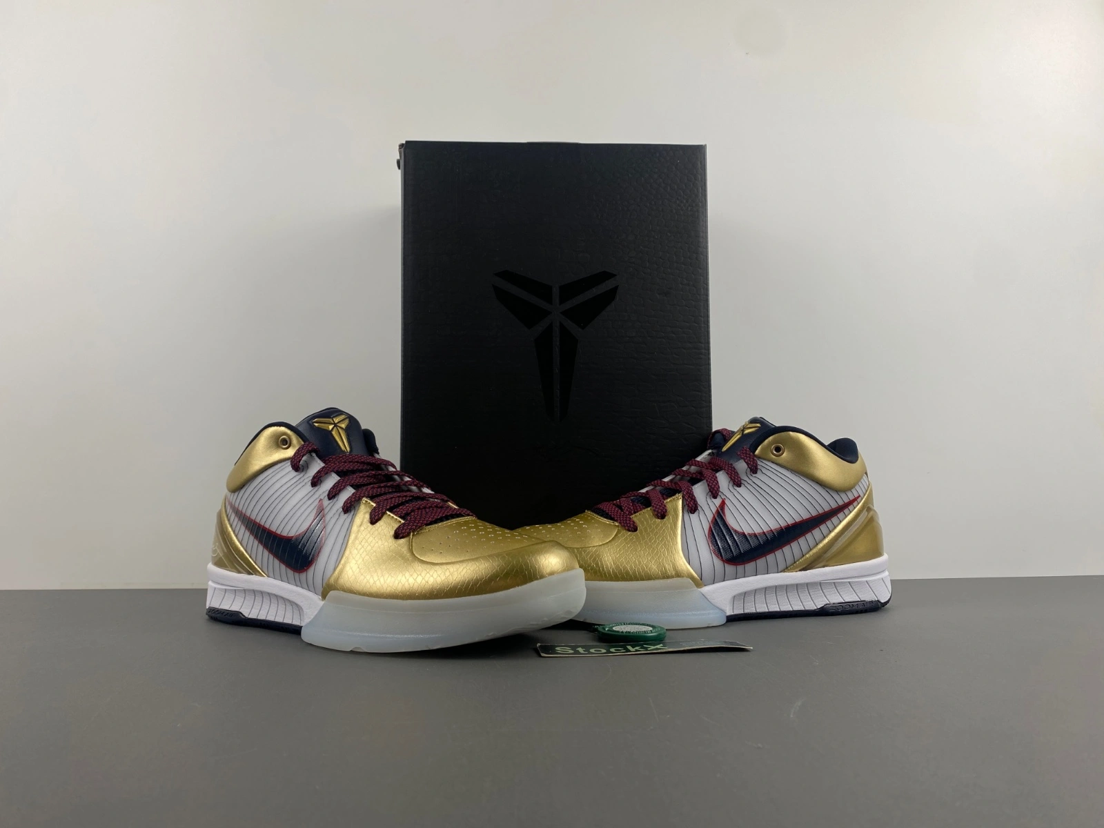 Versatile Kobe 4 Protro Gold Medal FQ3544- 1013