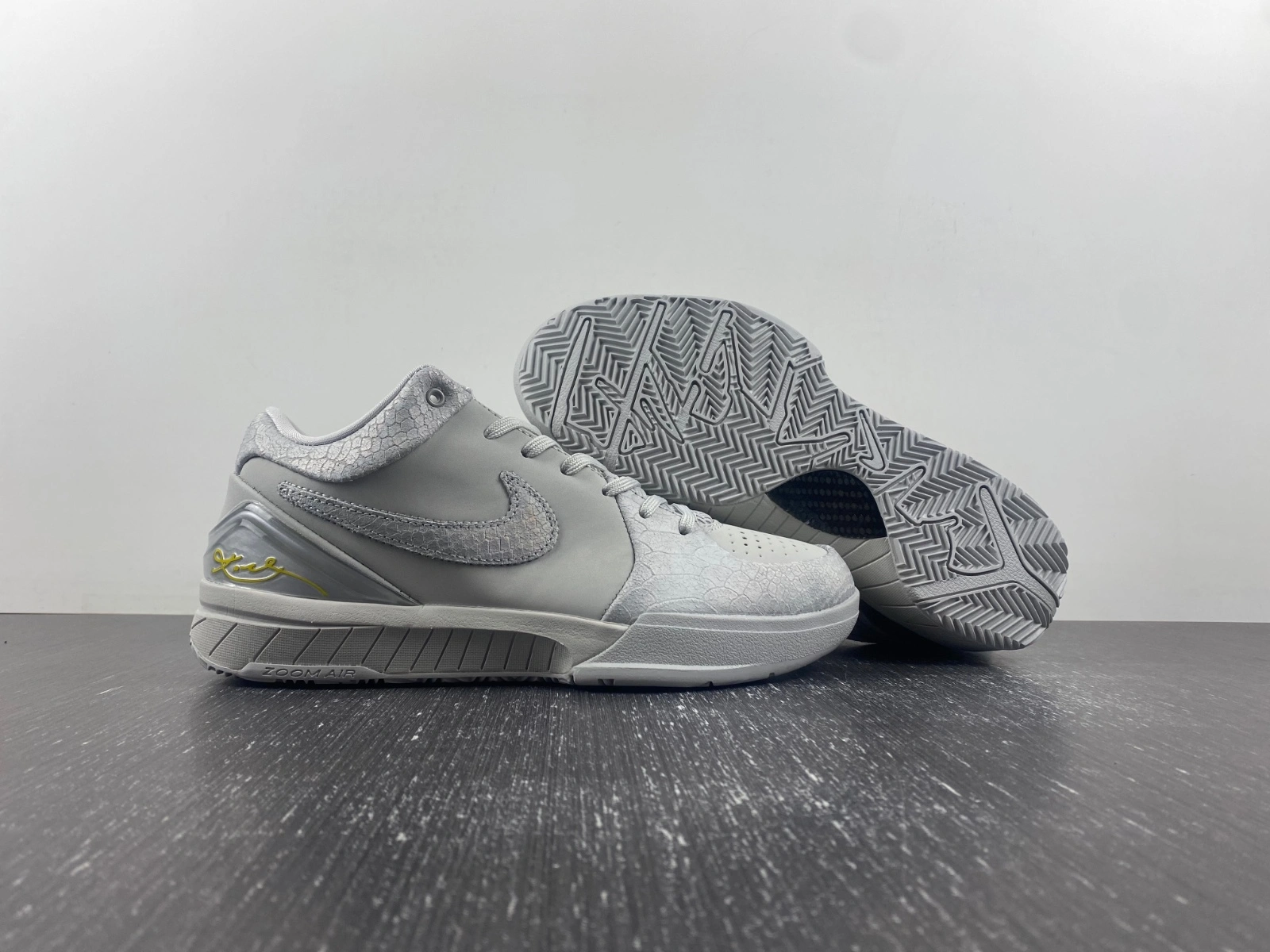 TravelReady Kobe 4 Protro Mamba Grey FQ3544- 1063