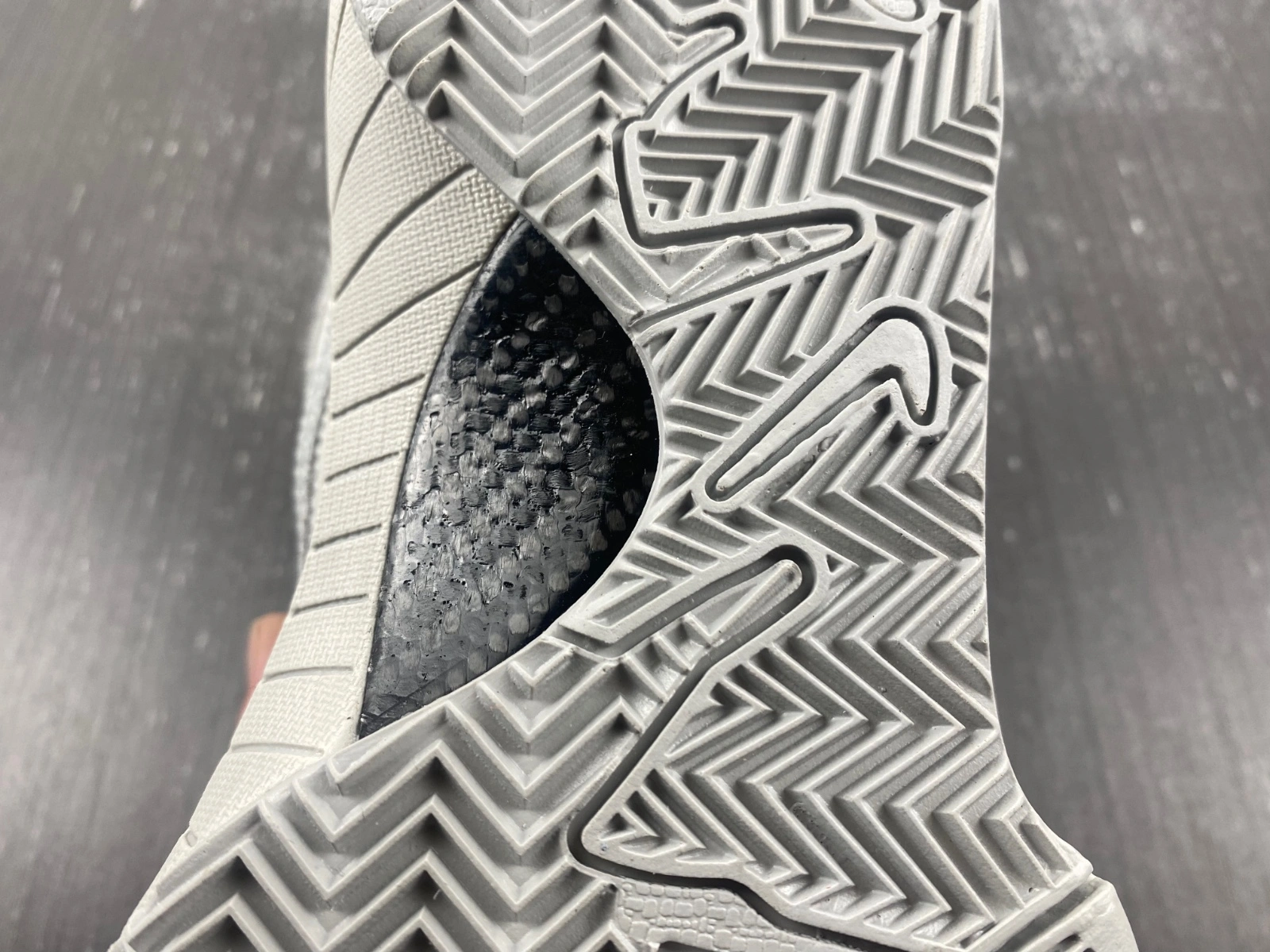 TravelReady Kobe 4 Protro Mamba Grey FQ3544- 1063