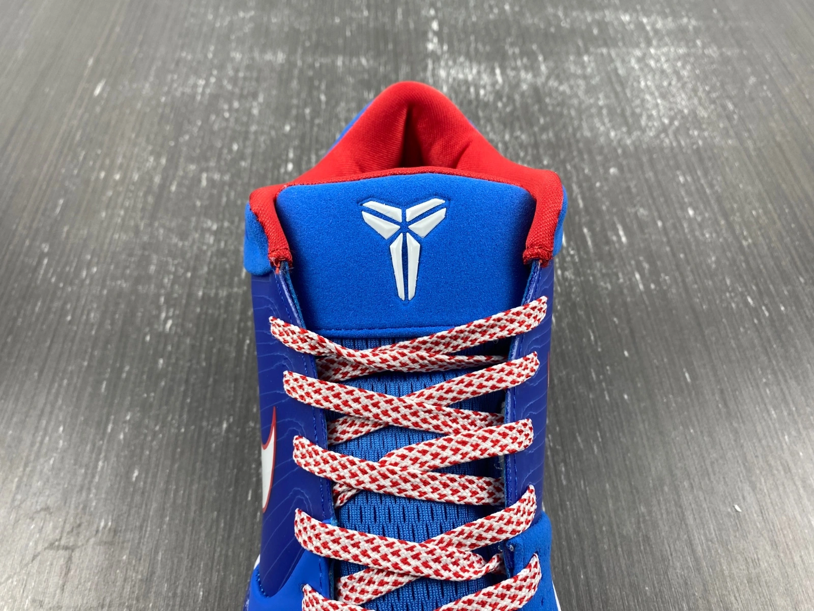 WeatherProof Kobe 4 Protro Philly FQ3545- 1076