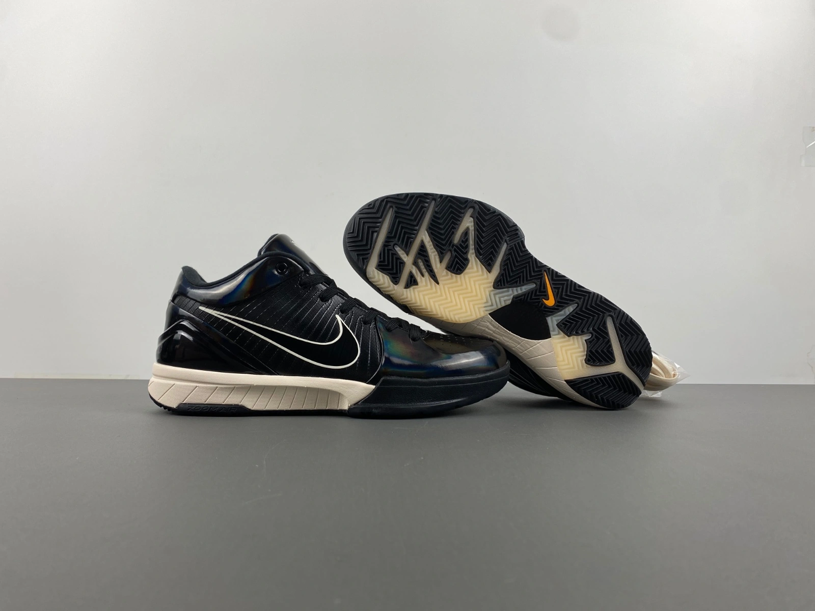 RelaxedFit Kobe 4 Protro Undefeated Black Mamba CQ3869- 1019