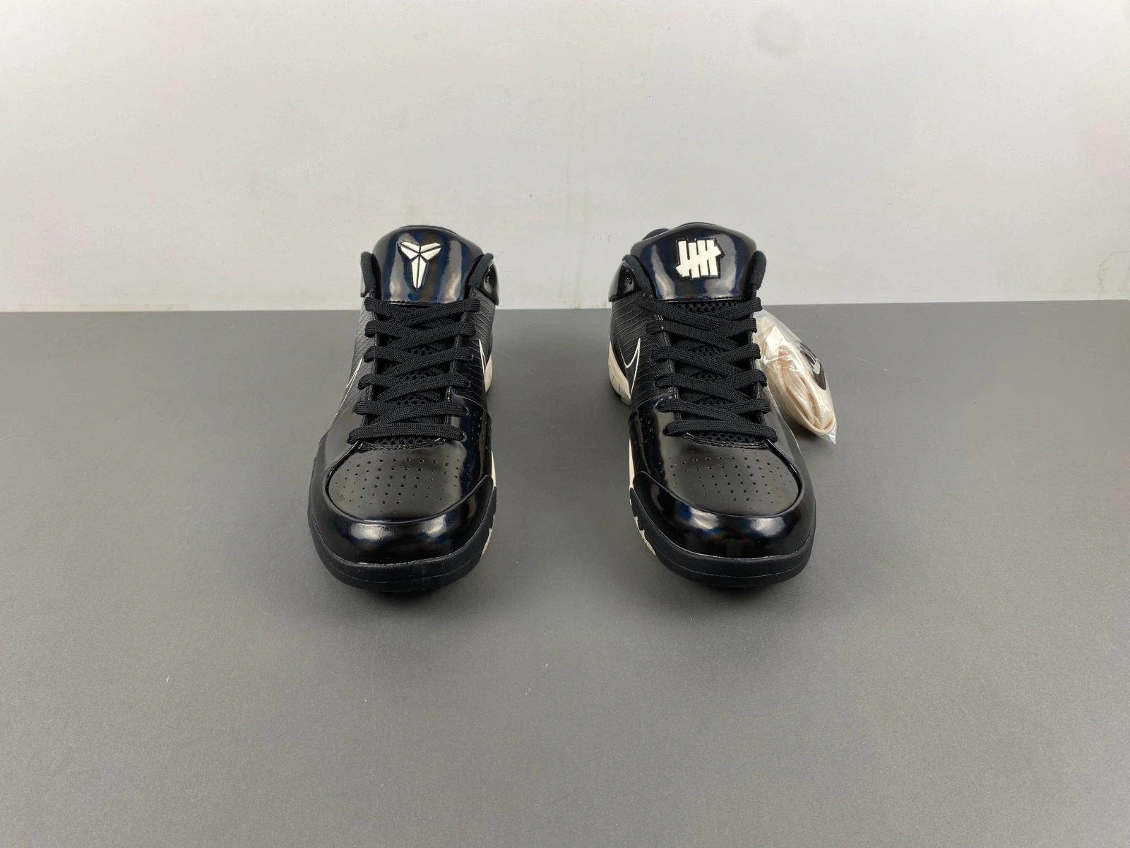 RelaxedFit Kobe 4 Protro Undefeated Black Mamba CQ3869- 1019