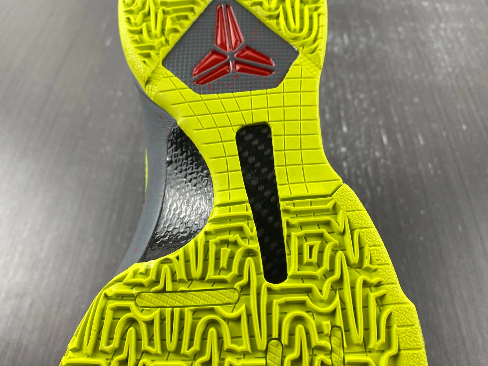 Kobe 5 Protro 2K Gamer Exclusive CD4991- TechFriendly 1123