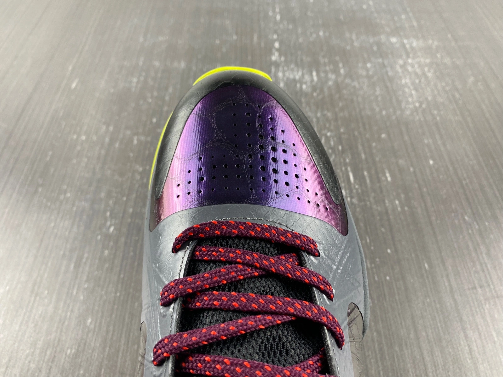 Kobe 5 Protro 2K Gamer Exclusive CD4991- TechFriendly 1123