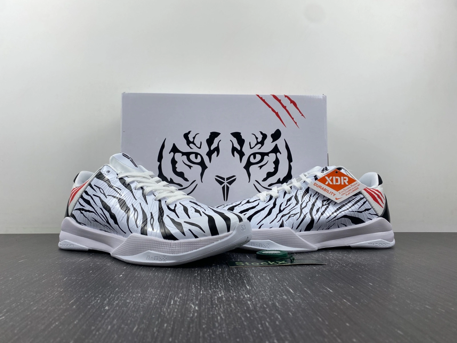 UrbanStyle Kobe 5 Protro 5 Zebra DB4796- 1087