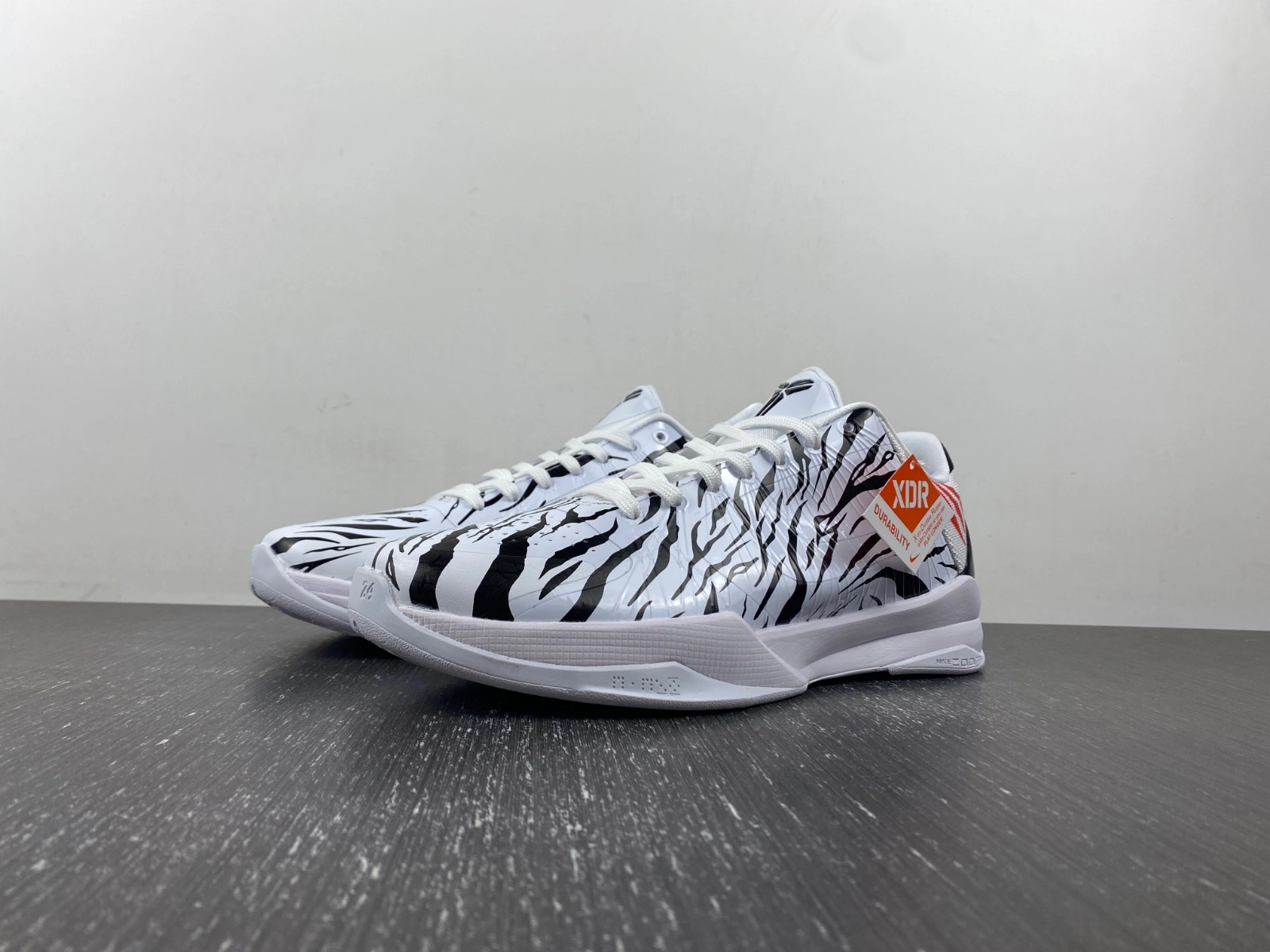 UrbanStyle Kobe 5 Protro 5 Zebra DB4796- 1087