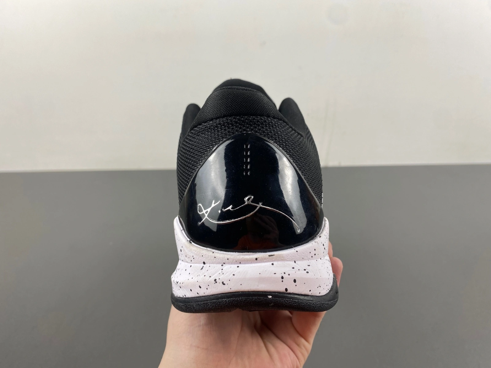 Youthful Kobe 5 Protro Panda CD4991- 1027
