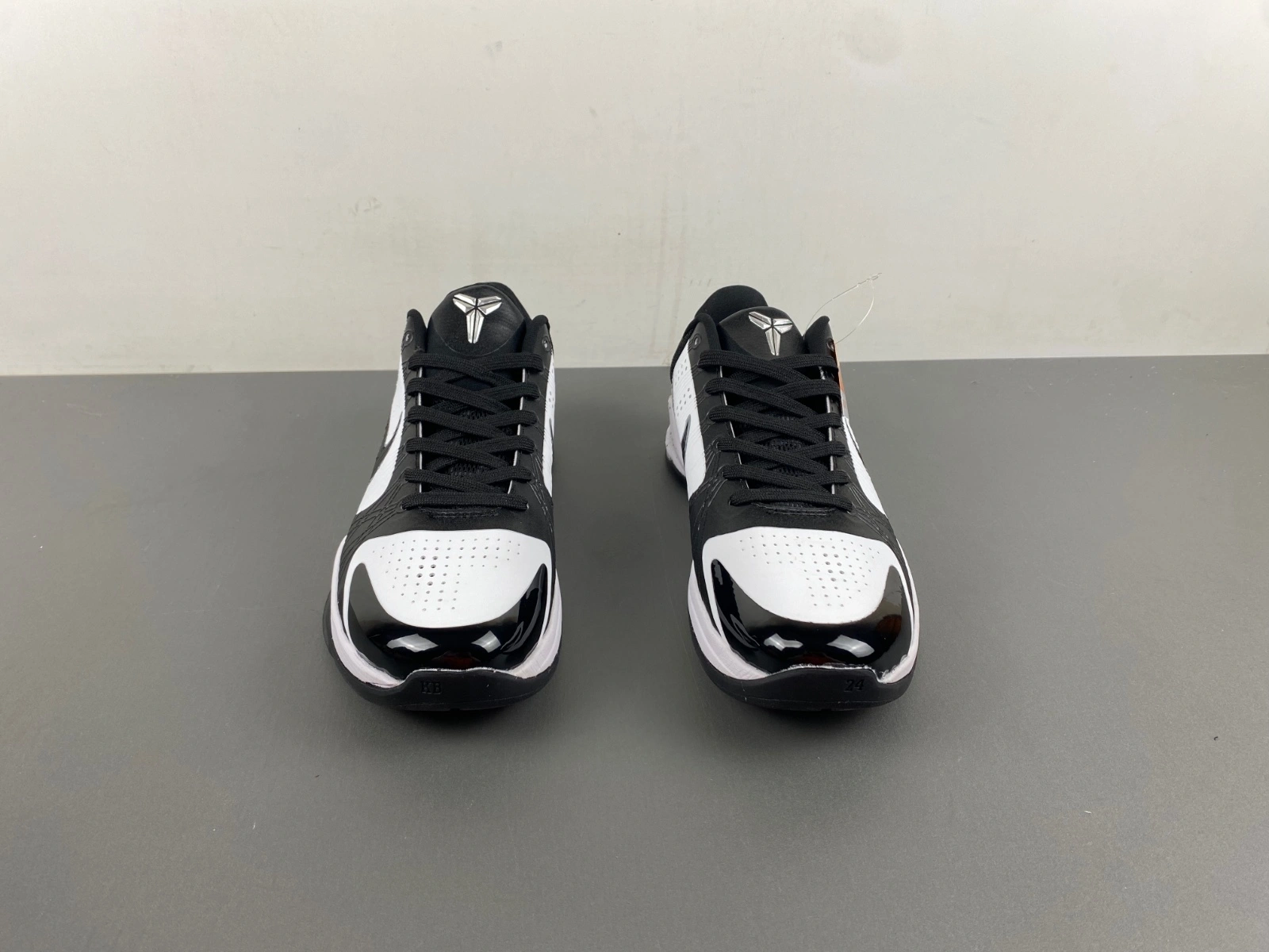 Youthful Kobe 5 Protro Panda CD4991- 1027
