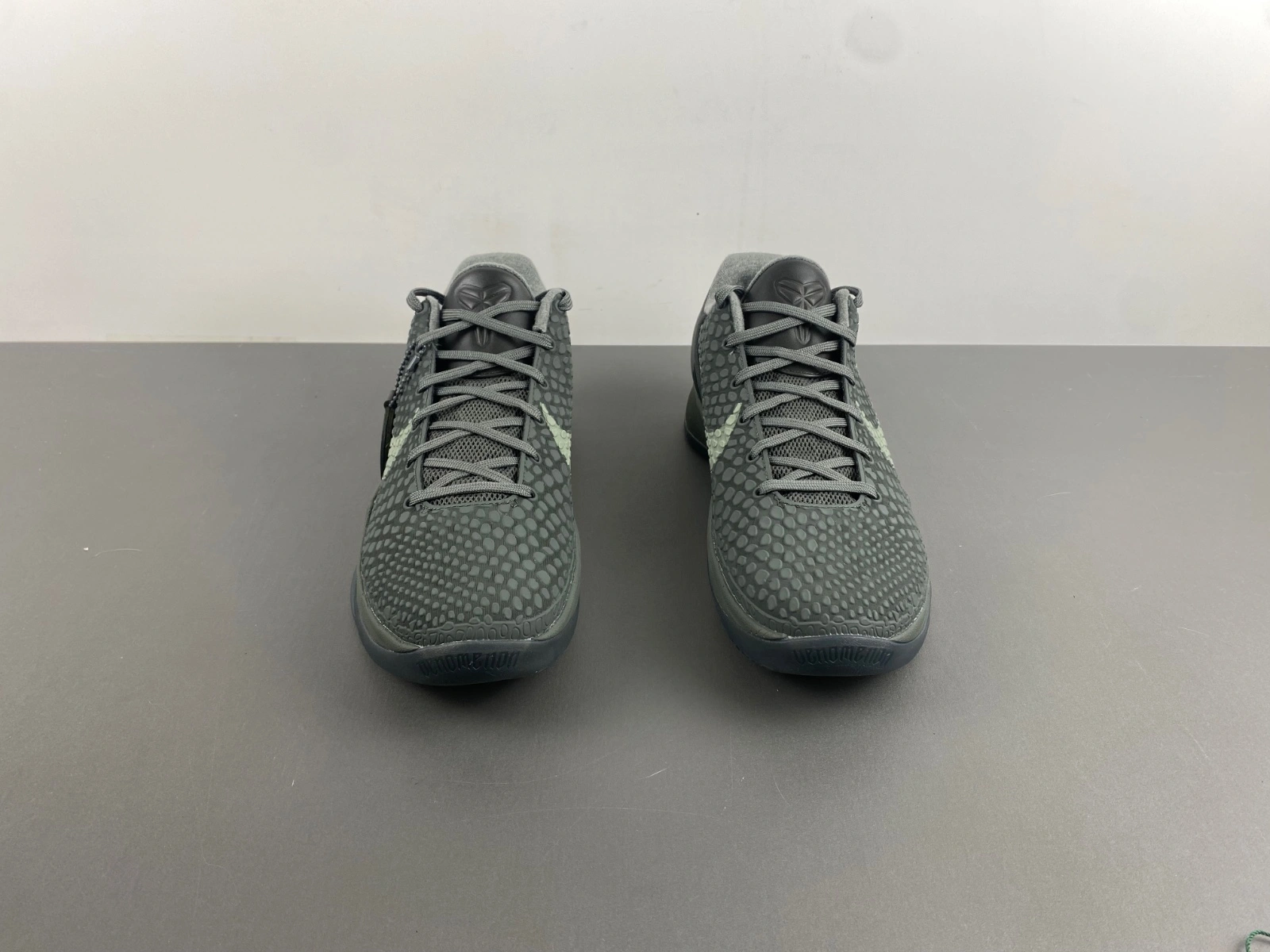 Kobe 6 Black Mamba Collection Fade to Black 869457- GoodFit 1010