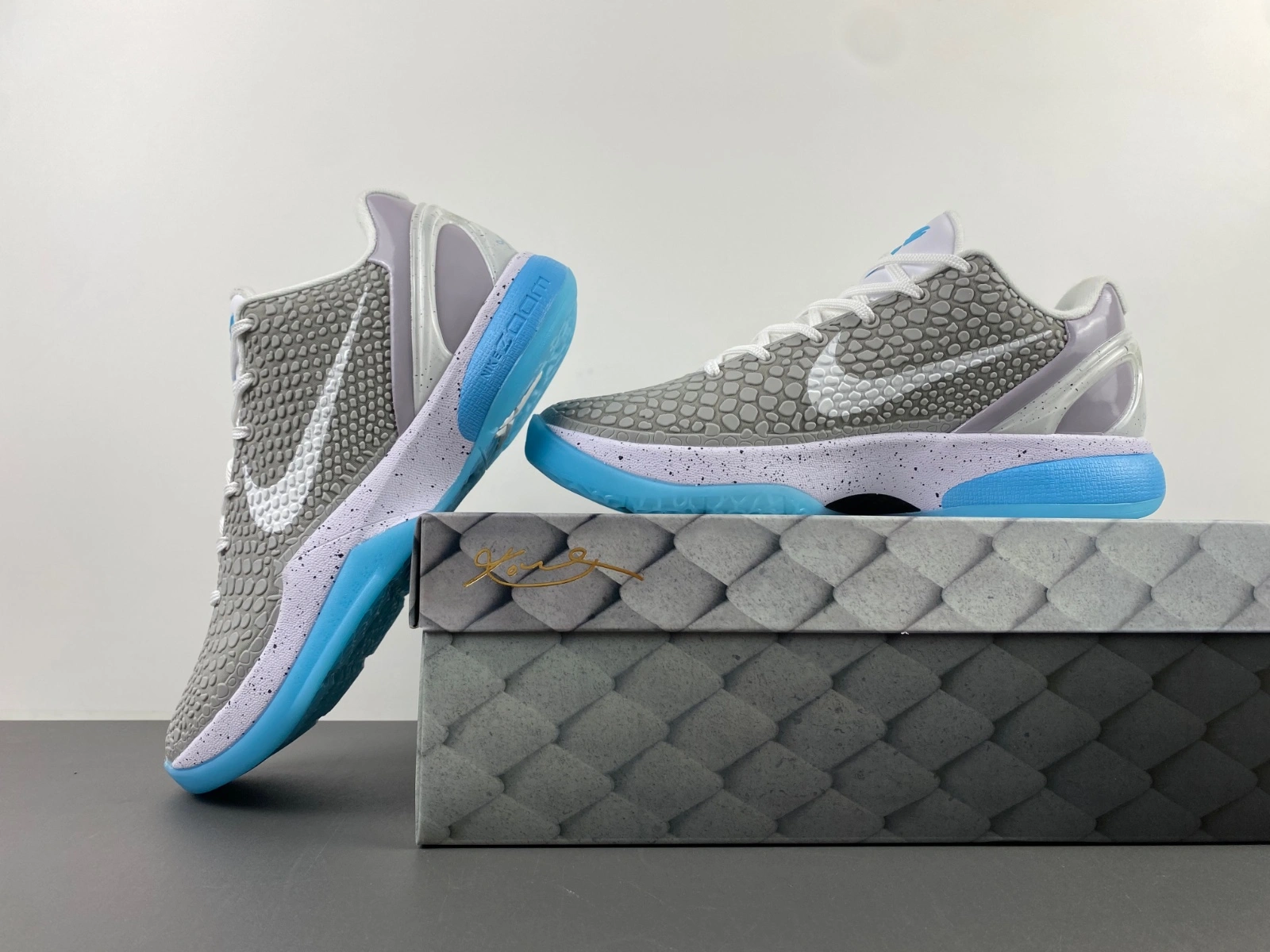 Kobe 6 Grey Blue PE2023- Chic 1021