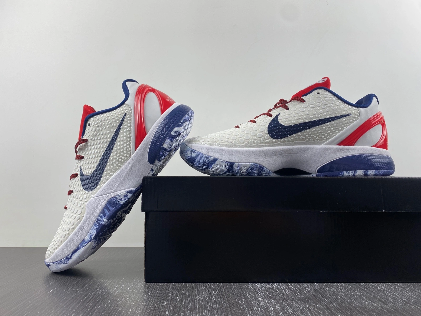 Kobe 6 Protro CW2193- UrbanStyle 1085