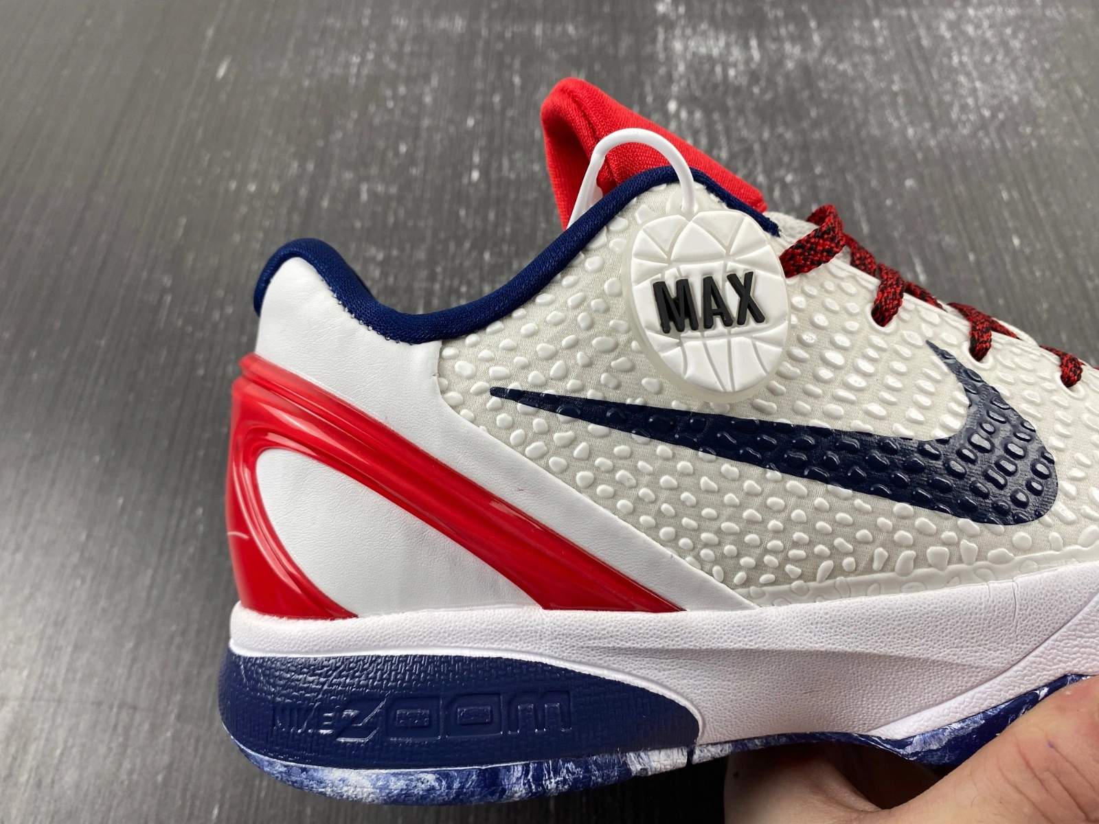 Kobe 6 Protro CW2193- UrbanStyle 1085