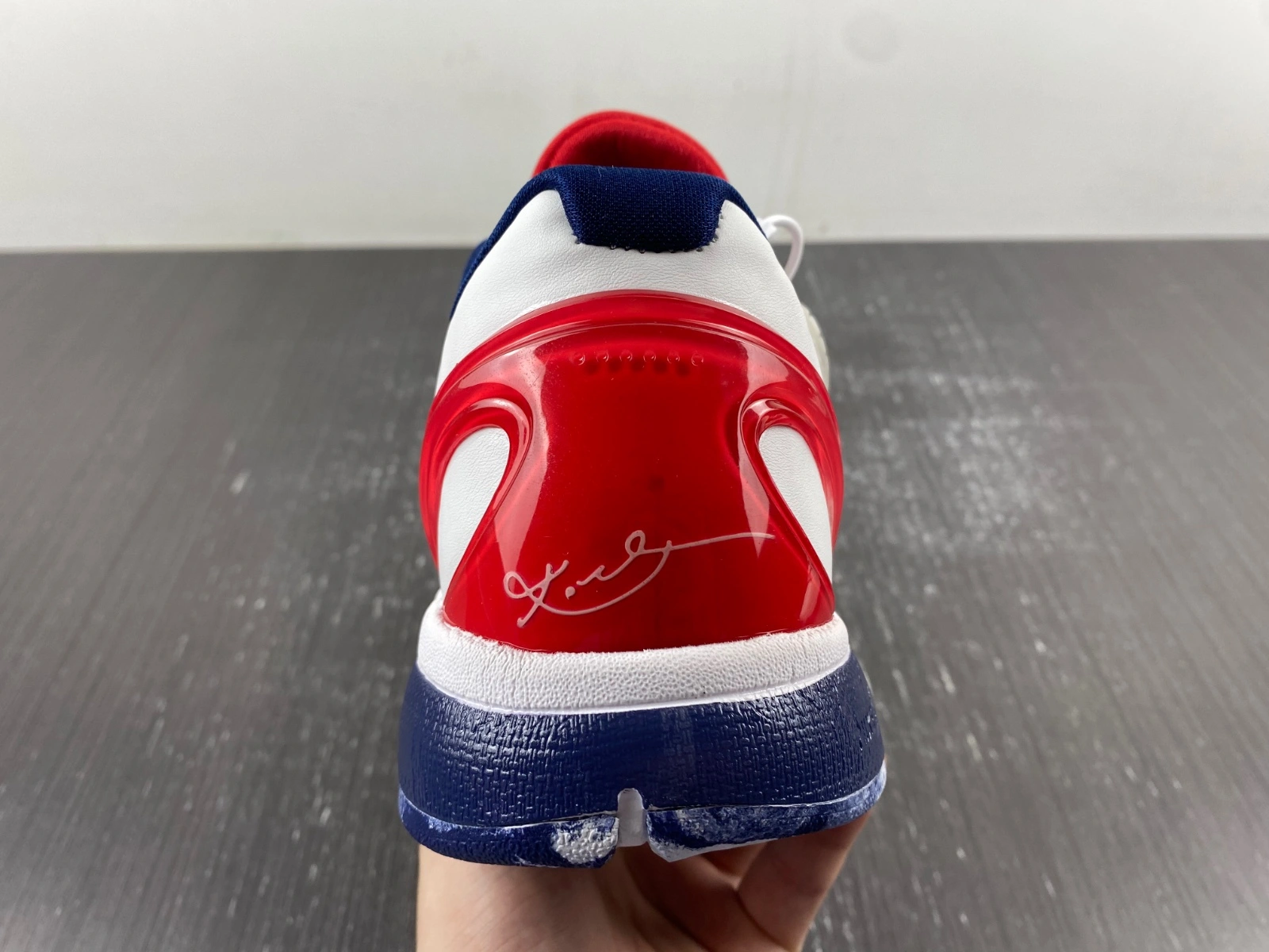 Kobe 6 Protro CW2193- UrbanStyle 1085